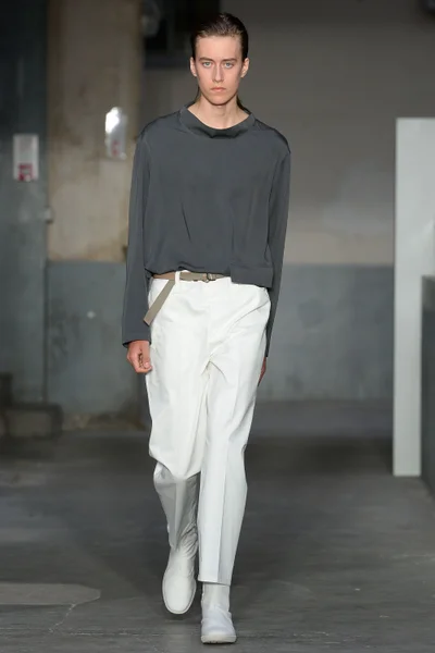 Look 13